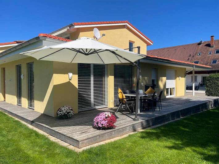 Ferienwohnung für 4 Personen, mit Terrasse und Garten sowie Ausblick in Villingen-Schwenningen