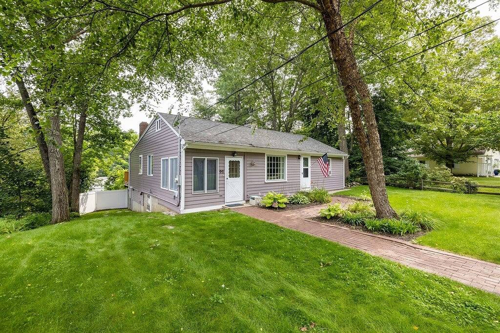 Cozy Cottage Close to Downtown Ogt in Ogunquit, York County