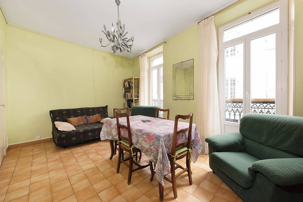 Entire apartment, Apartment Centre Saint Girons, T2 Centre Saint Girons in Saint-Girons, Parc naturel régional des Pyrénées ariégeoises