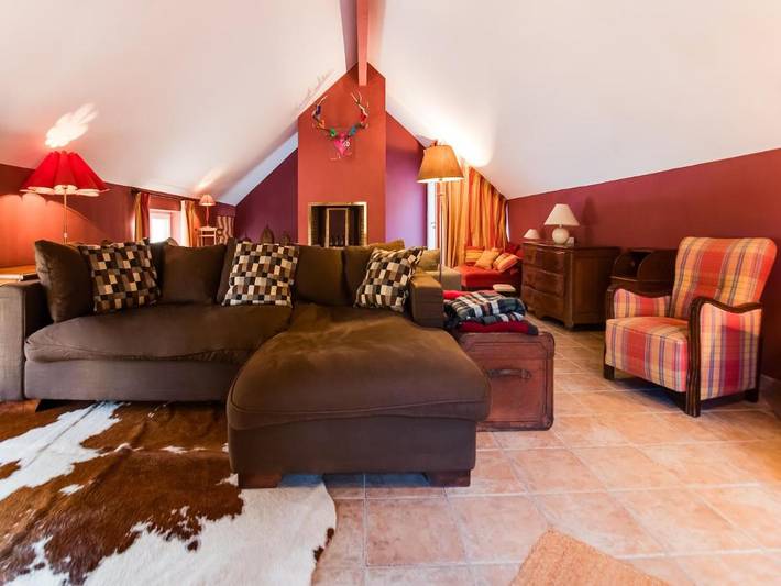 Location de vacances pour 12 personnes, avec jardin et terrasse ainsi que sauna et piscine à Maredsous - 3