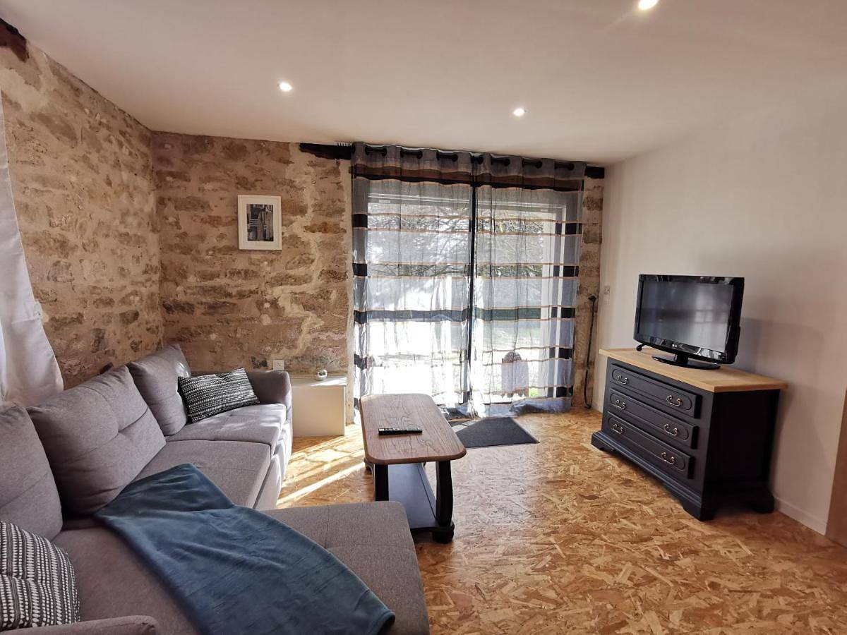 One-Bedroom House in Chamboulive, Région de Tulle