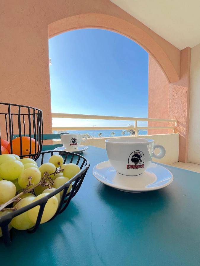 Gîte pour 2 personnes, avec vue et balcon dans Plage Marinella - 2
