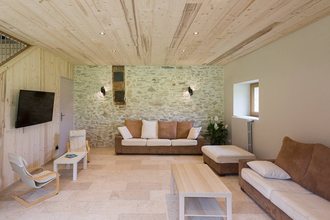 Gîte Le Chalimont: casa vacacional con vistas a la montaña, jardín compartido y Wi-Fi in Saint-Julien-en-Vercors, Parc naturel régional du Vercors