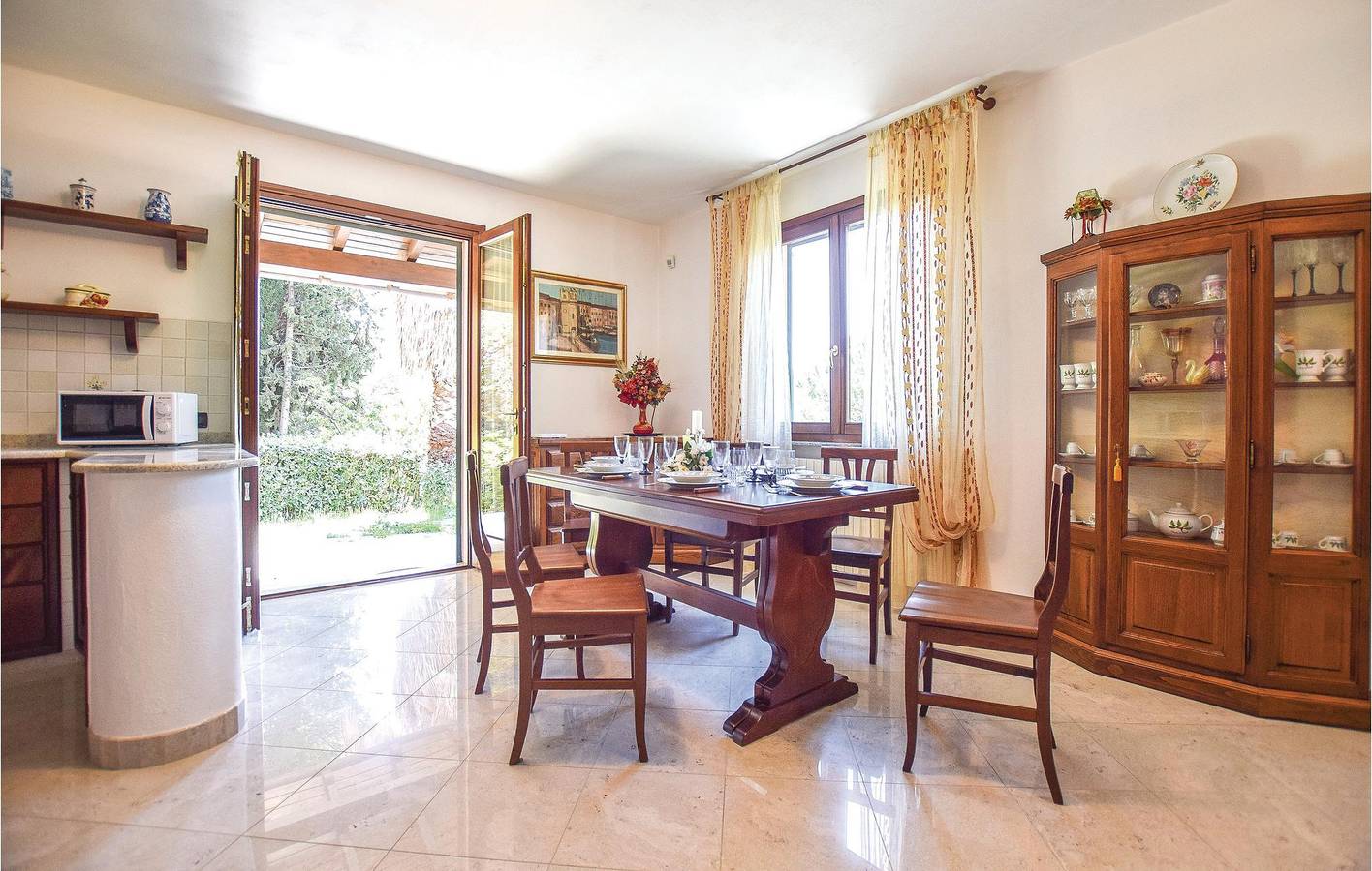 Gemütliche Wohnung mit Terrasse & Parkplatz in Cisano sul Neva, Riviera di Ponente