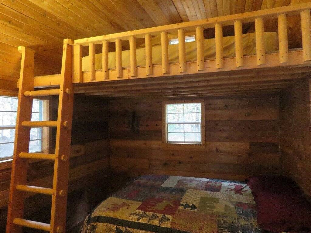 Das Hotel liegt in einem privaten Waldgebiet mit einem schönen Creekfront Trail zu erkunden. in Kaniksu Nationalwald