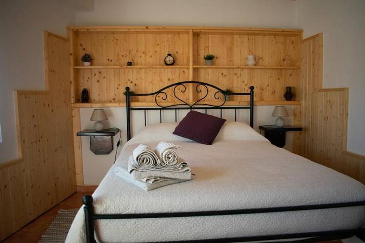 Gîte pour 2 personnes, avec Terrasse et Vue dans Góis