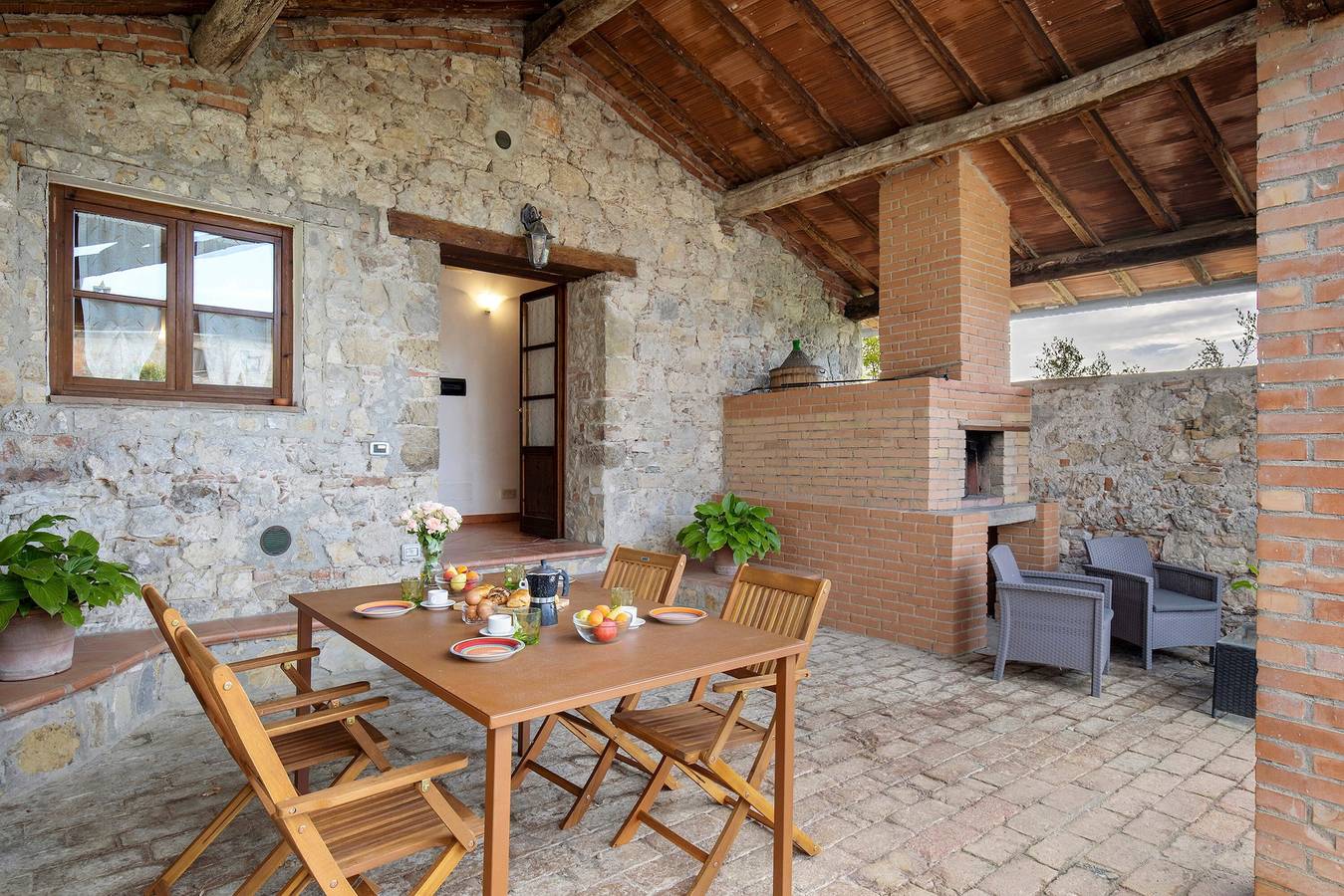 Villa 'Sui Colli Toscani Con Piscina' mit Gemeinschaftspool, gemeinsamem Garten und Wi-Fi in Colle di Val d'Elsa, Siena Provinz
