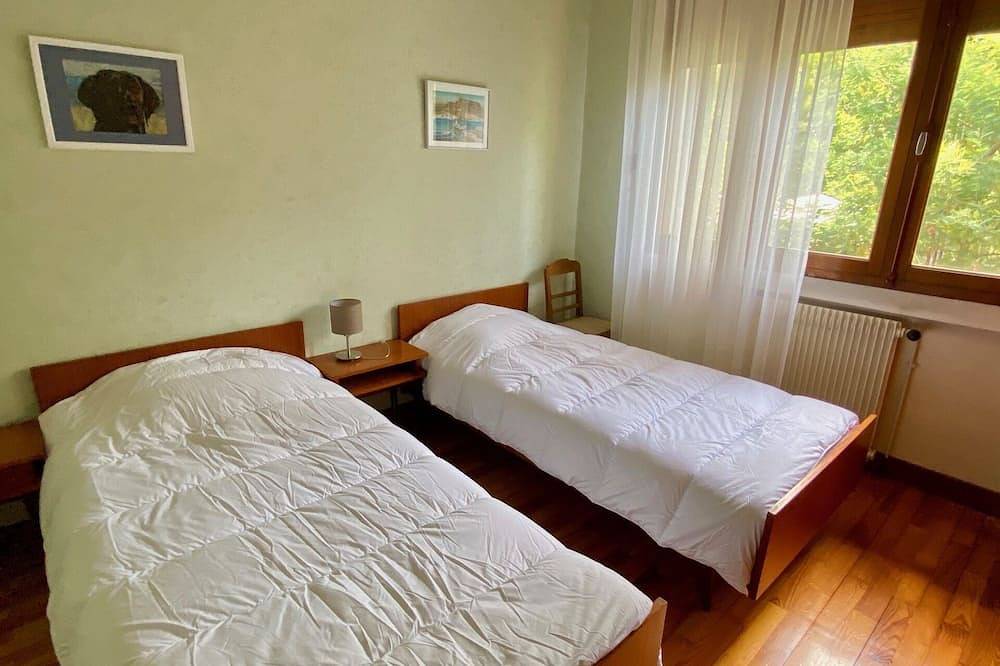 Vacation home in neat retro style - everything on foot in Le Canon, Lège-Cap-Ferret