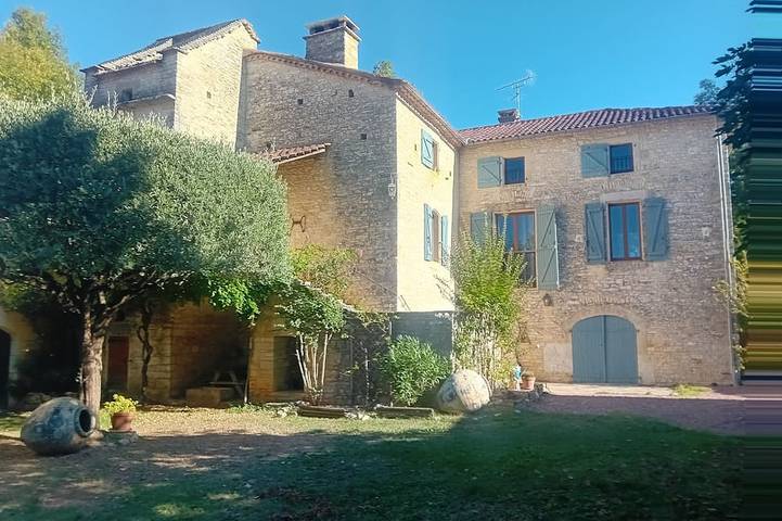 Location de vacances pour 14 personnes à Pontcirq