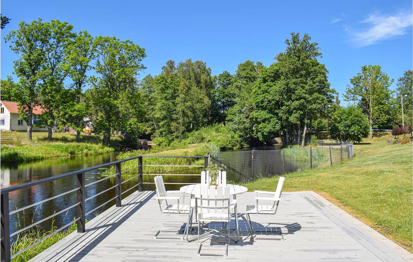 Geheel vakantieappartement, Vakantieappartement voor 2 personen met terras in Kronoberg