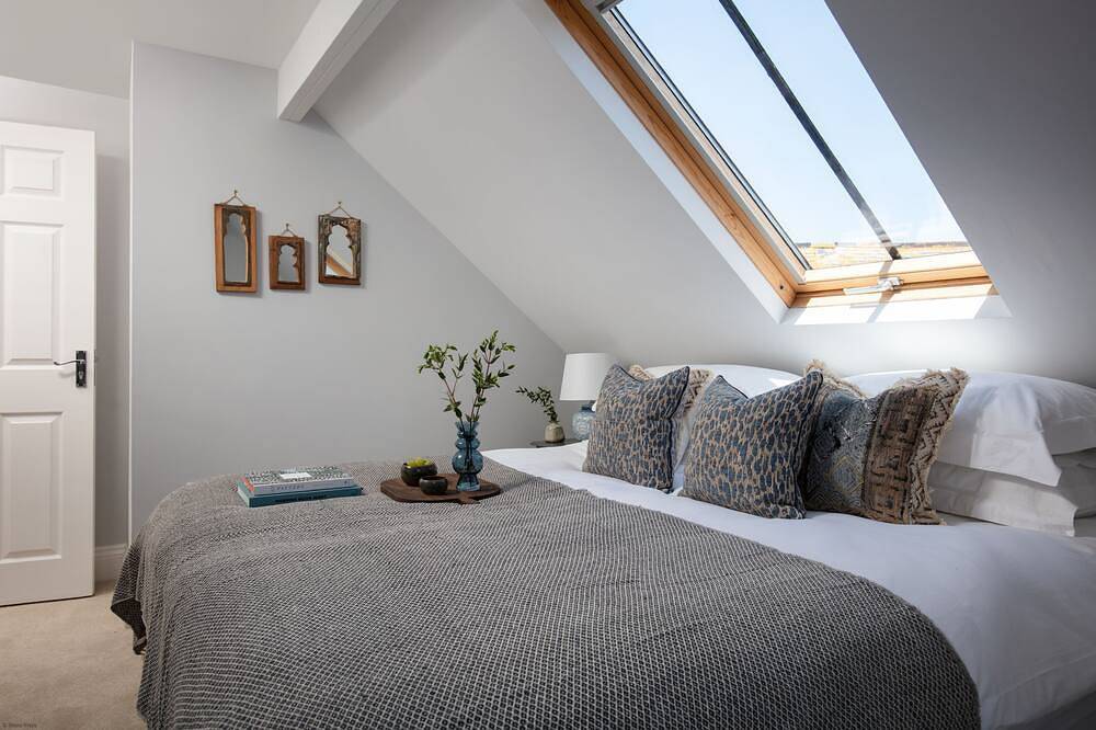 Entire apartment, Flat 2 Strand House - harbourside apartment in the heart of Padstow sleeping 2 in Padstow, Cornwall