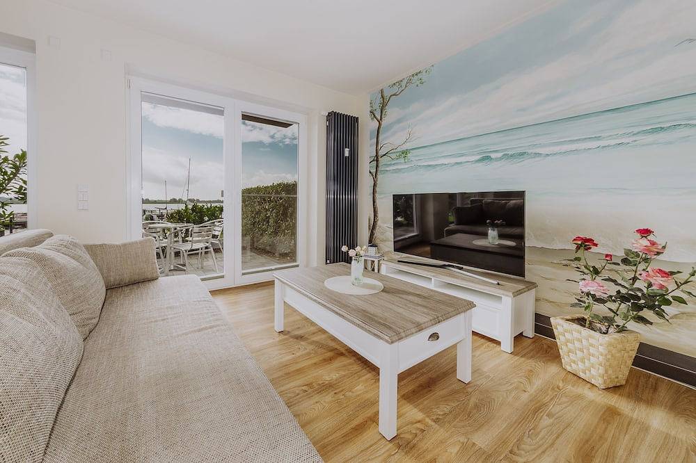 Ganze Wohnung, Ferienwohnung direkt an der Marina App. 9 in Puddemin, Poseritz