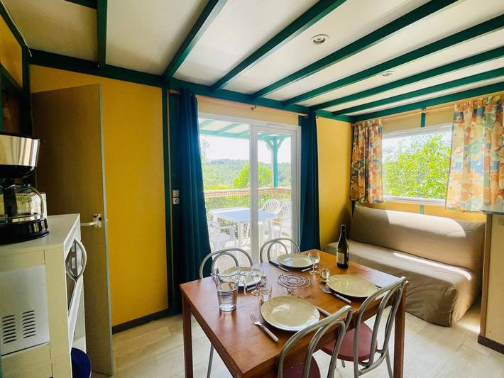 Gîte pour 4 personnes, avec terrasse et piscine, animaux acceptés à Camon - 4