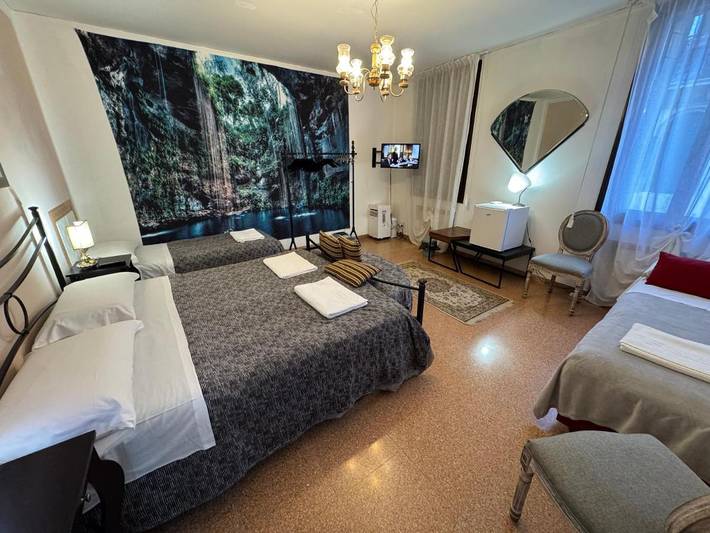 Maison d’hôte pour 2 personnes, avec terrasse dans Place Saint Marc - 3