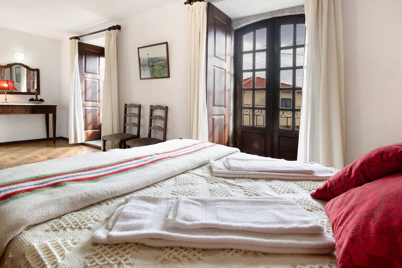 Kamer 'Suite 2 - Casa Do Adro' met uitzicht op de bergen, Wifi en airconditioning in Soajo, Gerês