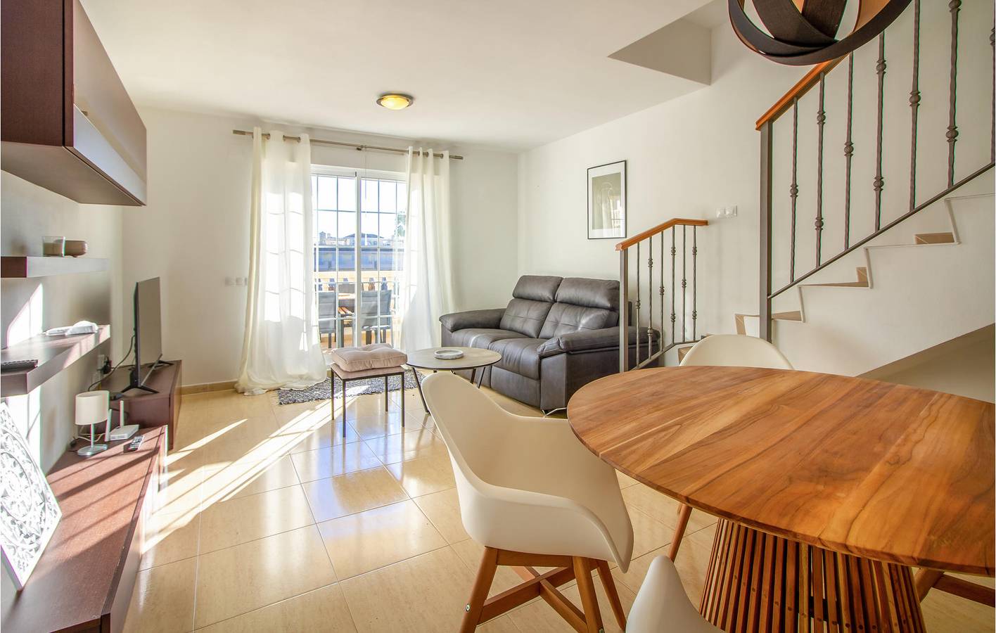 Ganze Ferienwohnung, Haven am Strand: 90qm, AC, Pool, Parkplatz & WiFi in Santa Pola, Costa Blanca