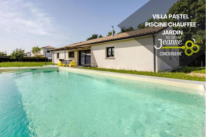 Location de vacances pour 8 personnes, avec jardin et piscine à Saint-Sulpice-la-Pointe