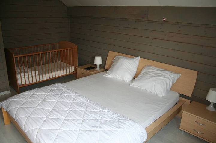 Spacious vacation home 5 bedrooms, dog and child friendly. Region of Achouffe! in Wibrin, Houffalize