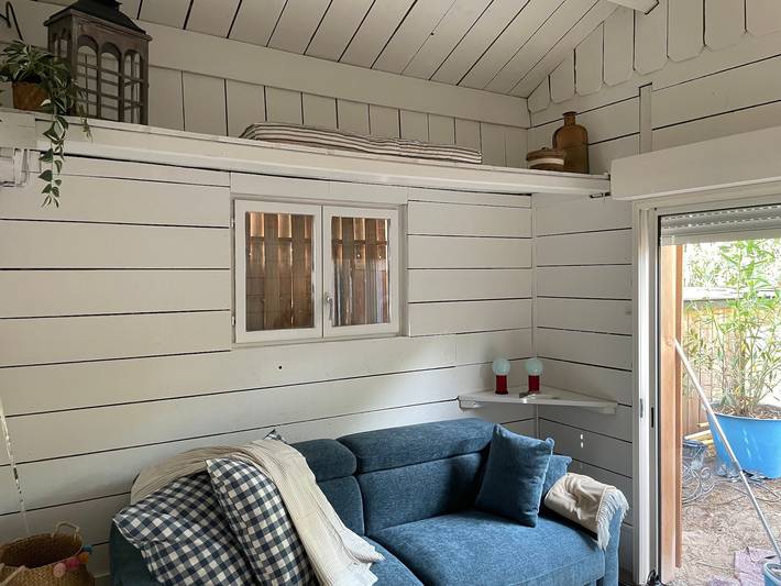 Ganzes Studio, „La Cabane“ Studio Le P’ti Chiffon mit Gemeinschaftspool, Wlan und Klimaanlage in Lac de Lacanau, Lacanau