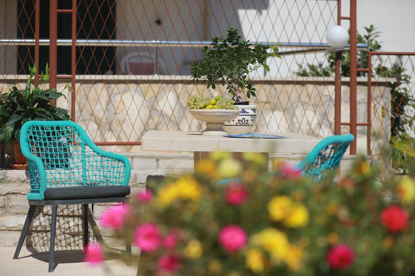 Small stone house in a quiet place island Solta in Stomorska, Solta