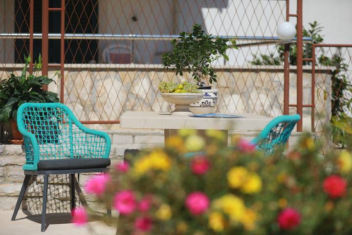 Dom dla 2 osób, z Balkon/ taras i Ogród oraz Widok w Šolta