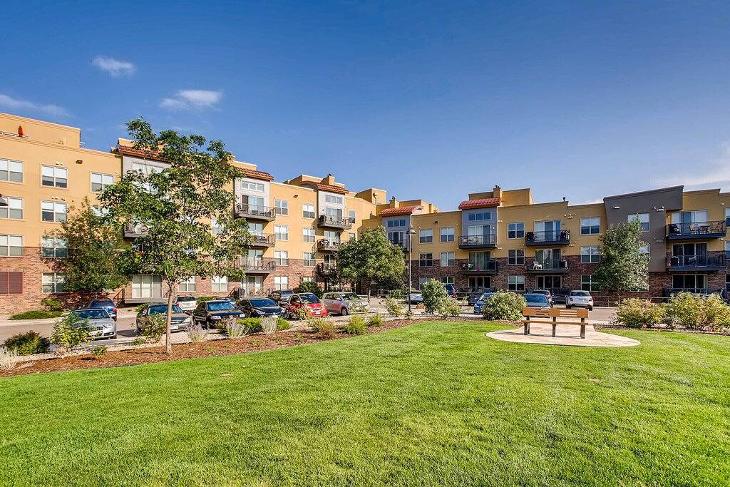 Ganze Wohnung, Luxus-Eigentumswohnung im Herzen der Dtc & Walking Distance zu Dry Creek Ligh Rail in Centennial, Arapahoe County