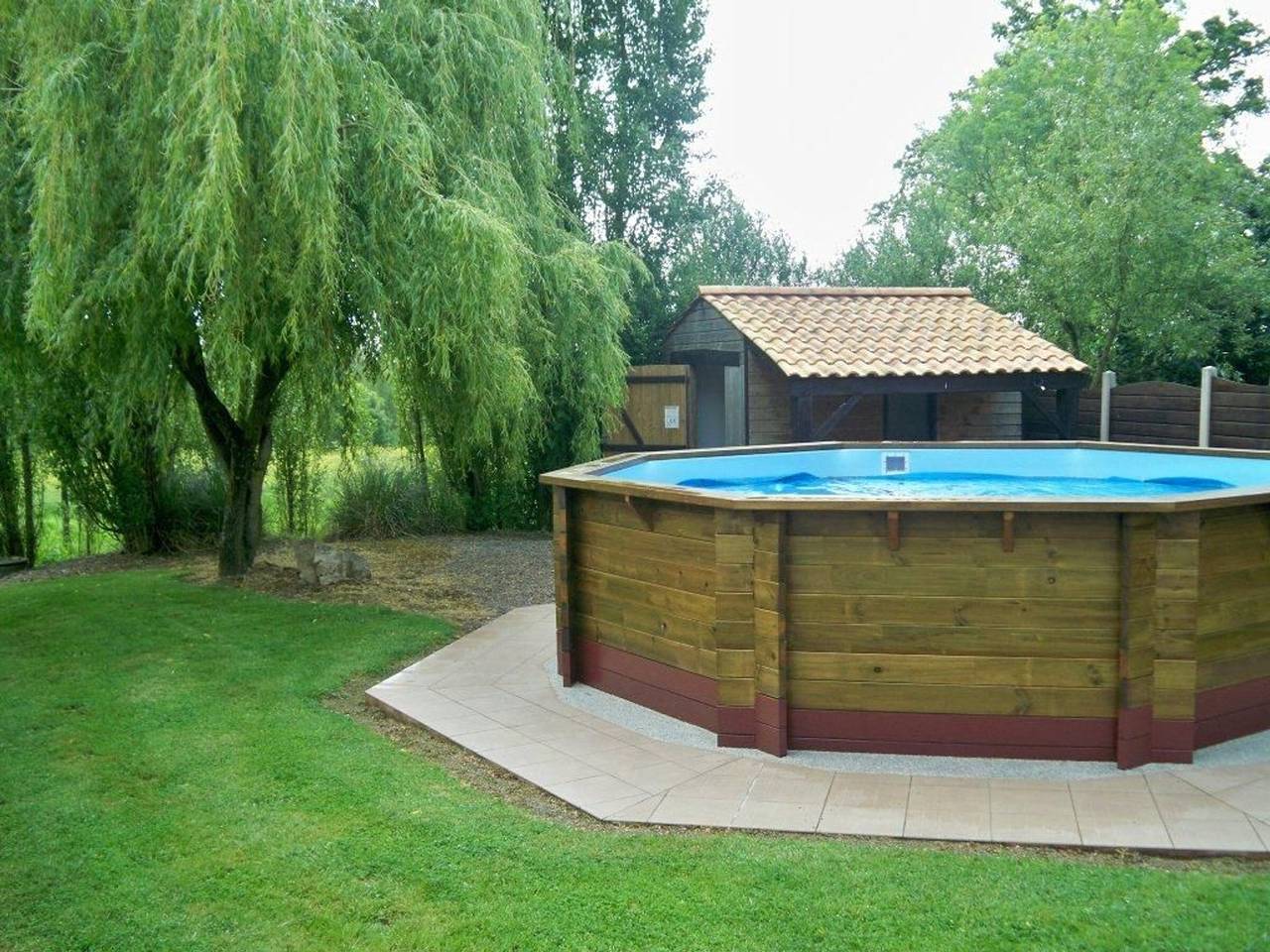 Charmante grange rénovée avec piscine privée, grand jardin, et Wi-Fi au Champ-Saint-Père in Le Champ-Saint-Père, Vendée