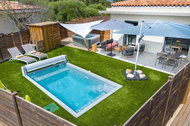 Appartement de vacances pour 2 personnes, avec jacuzzi ainsi que jardin et piscine