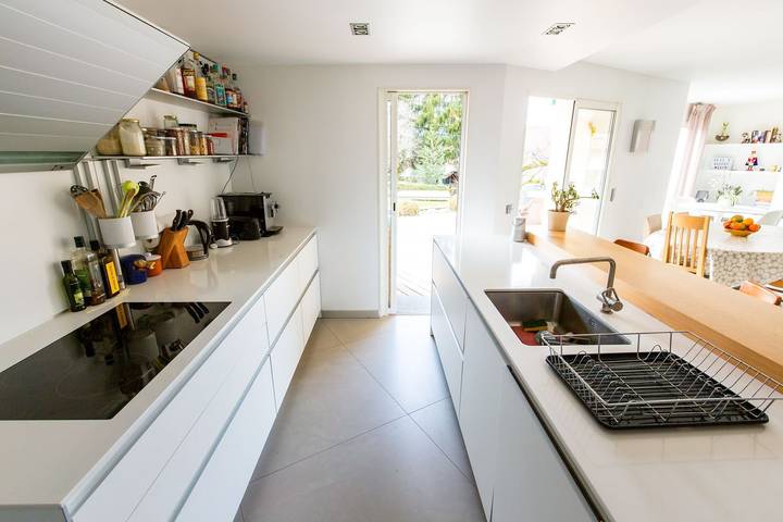 Location de vacances pour 8 personnes, avec jardin et terrasse, animaux acceptés à Menthon-Saint-Bernard - 4