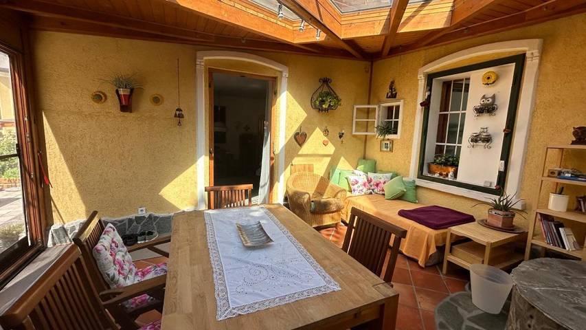 Ferienhaus für 4 Personen, mit Terrasse und Ausblick sowie Garten