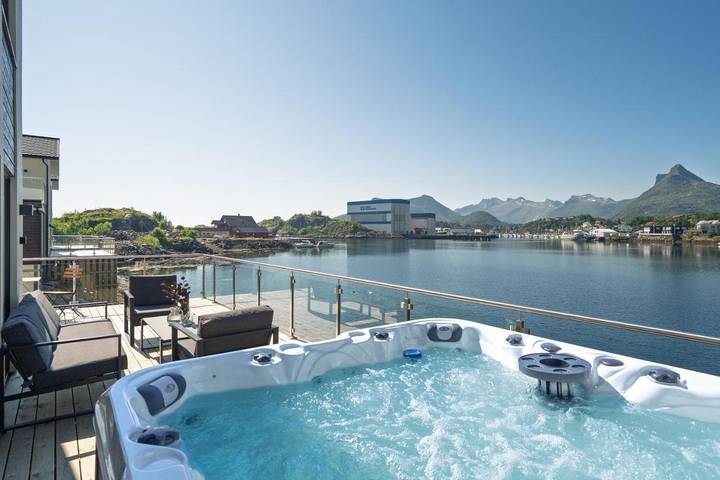 Ferienhaus für 6 Personen, mit Terrasse und Seeblick sowie Ausblick, mit Haustier auf den Lofoten - 3