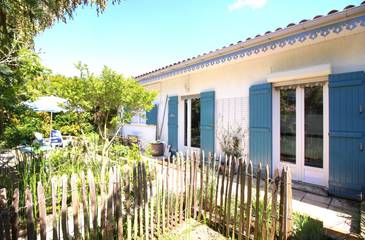 Gîte pour 2 personnes, avec terrasse et jardin, animaux acceptés en Gironde