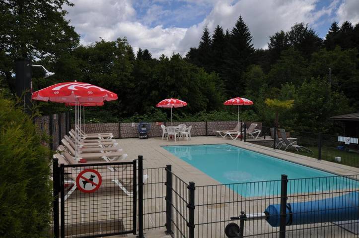 BnB für 8 Personen, mit Ausblick und Garten sowie Pool, mit Haustier am Wörthersee