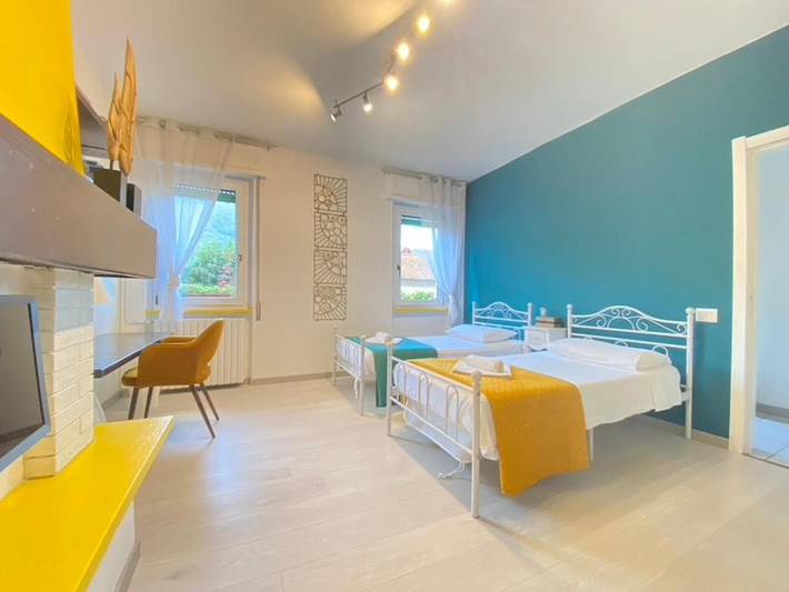 Ferienwohnung für 8 Personen, mit Balkon und Garten sowie Seeblick und Ausblick in Porto Ceresio