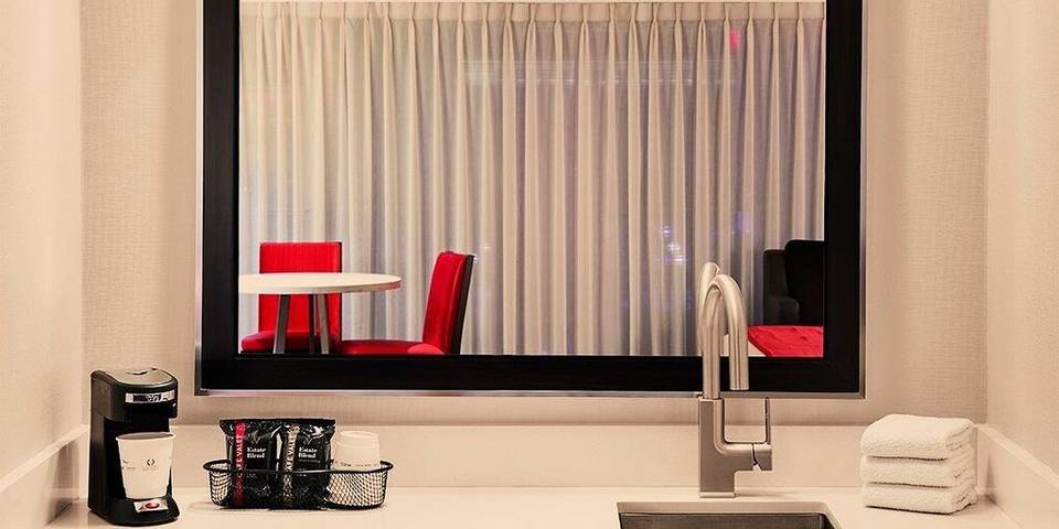 Hôtel pour 8 personnes, avec piscine