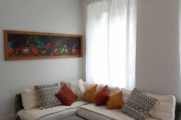 Gîte pour 7 personnes, avec jardin à Hauterives