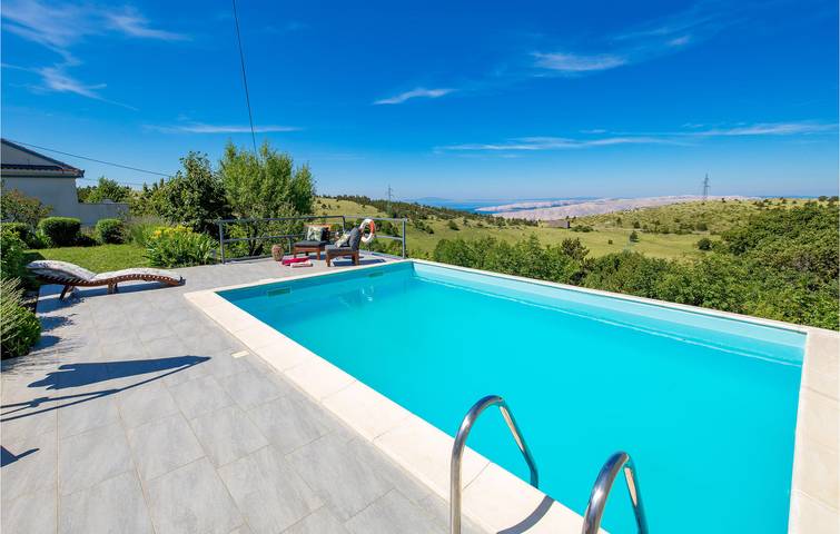 Charmante 2-Zimmer-Wohnung mit Meerblick, Pool und 2,5 km Entfernung zum Strand in Kvarner Festland