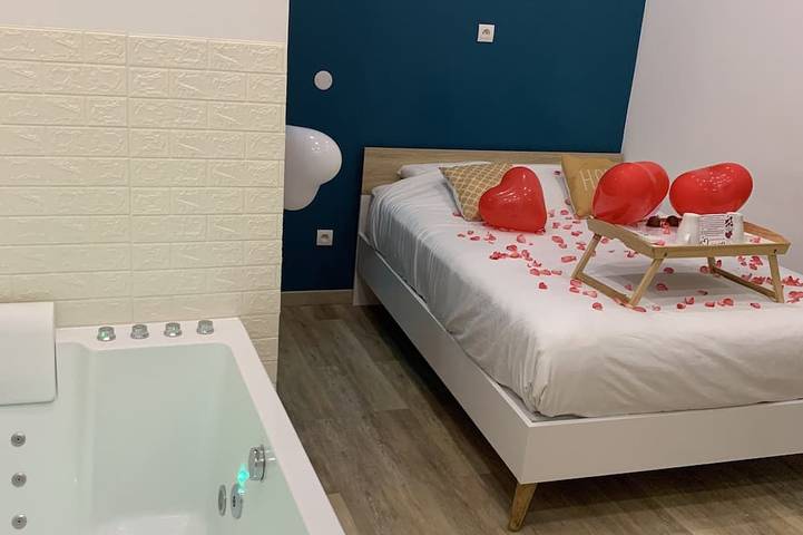 Appartement entier, Appartement Sauna & Spa - Nahleo Scandinave in Dole, Jura