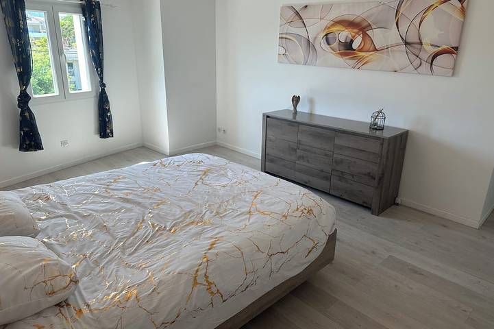 Villa Paradis - Cannes - Swimming Pool, Flower Garden, Jacuzzi in Cannes La Bocca, Cannes