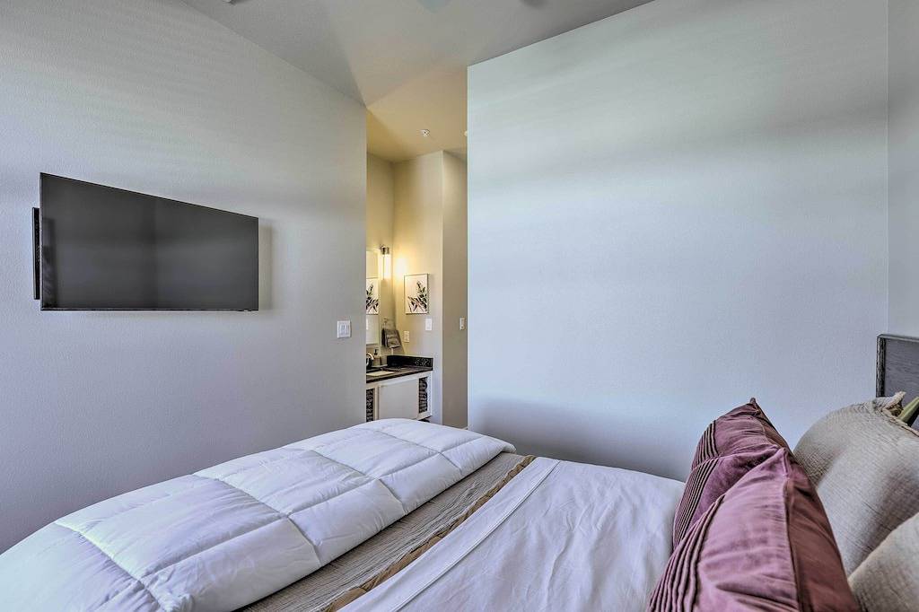 Ganze Wohnung, Stylish San Marcos Apt in the Heart of Dwtn! in San Marcos (TX), Hays County