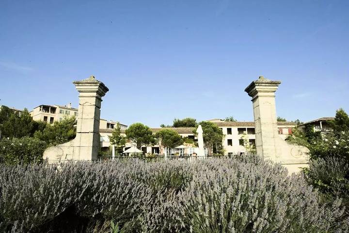 Gîte pour 4 personnes, avec piscine, animaux acceptés dans Golf de Pont Royal - 4