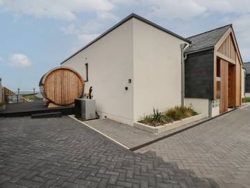 Holiday Home for 8 People in Newquay, Cornwall, Photo 1
