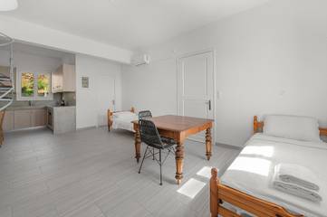 Holiday Rental for 5 People in Tinos, Cyclades, Photo 1