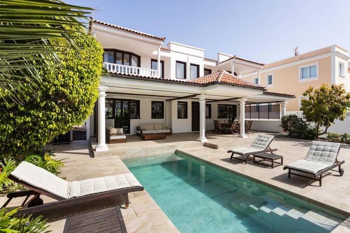 Casa rural para 10 personas, con Balcón y Terraza además de Jardín y Piscina en Puerto de la Cruz