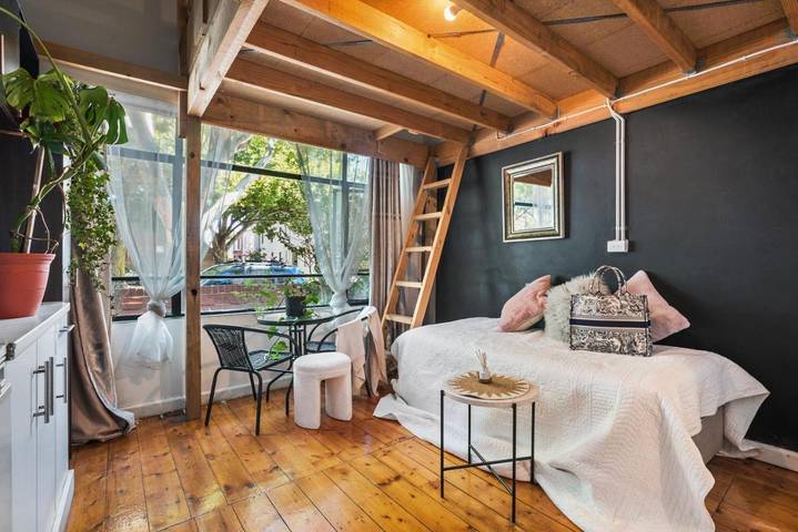 Loft voor 4 personen, met tuin en terras, met huisdier in Victoria