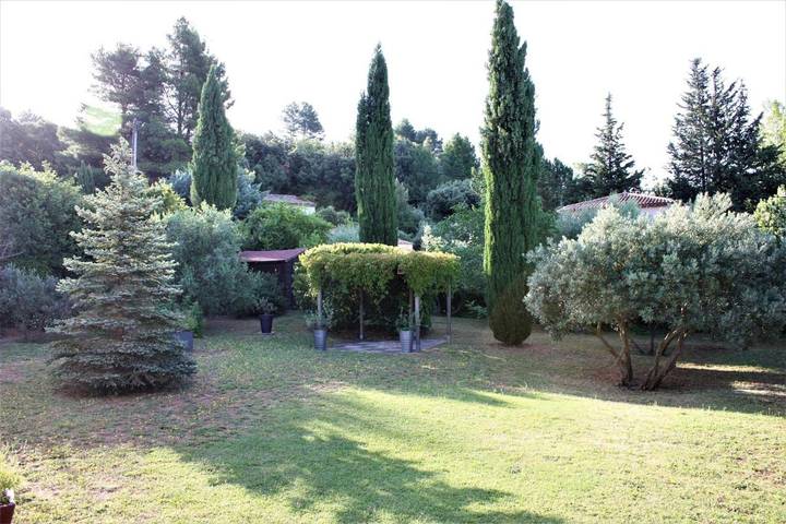 Gîte pour 4 personnes, avec vue et jardin à Aups - 3