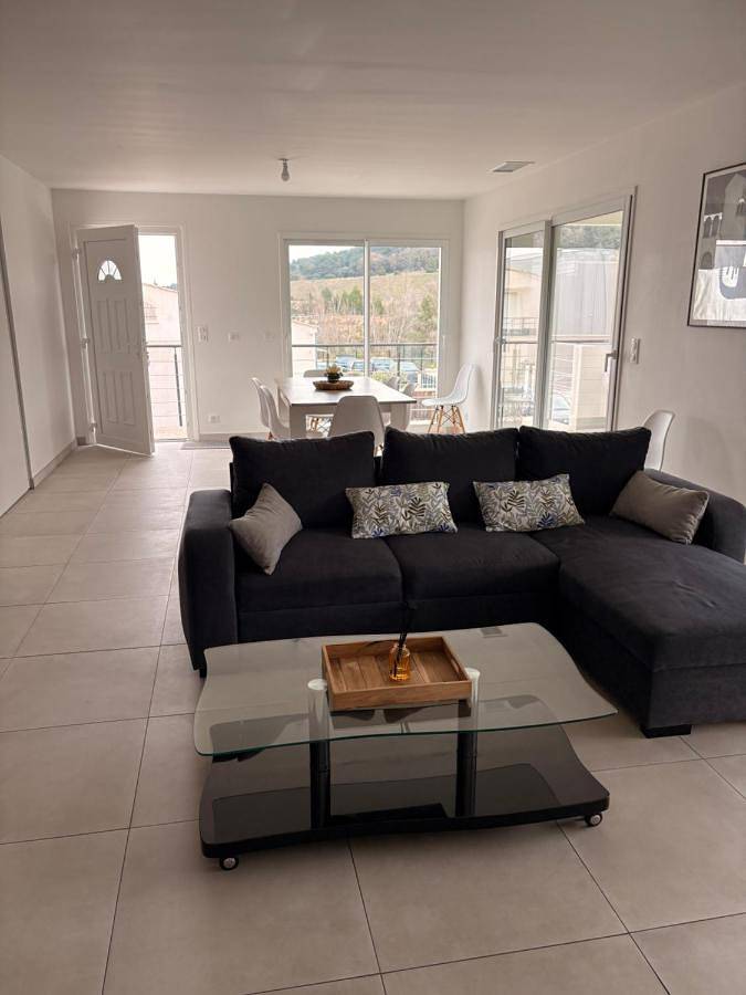 Gîte pour 7 personnes, avec terrasse, animaux acceptés à Charleval - 2