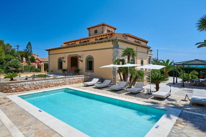 Ferienhaus für 12 Personen, mit Terrasse und Garten sowie Pool und Ausblick in Son Moll