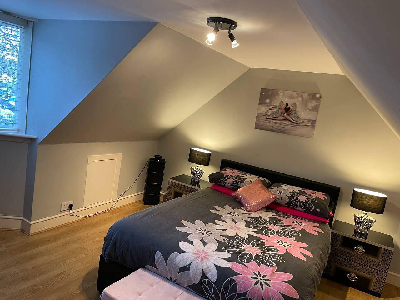 3 Bed Cottage -Sleeps 5-Pets-Hottub-Bar-Smoking in Aberdeen, Aberdeenshire