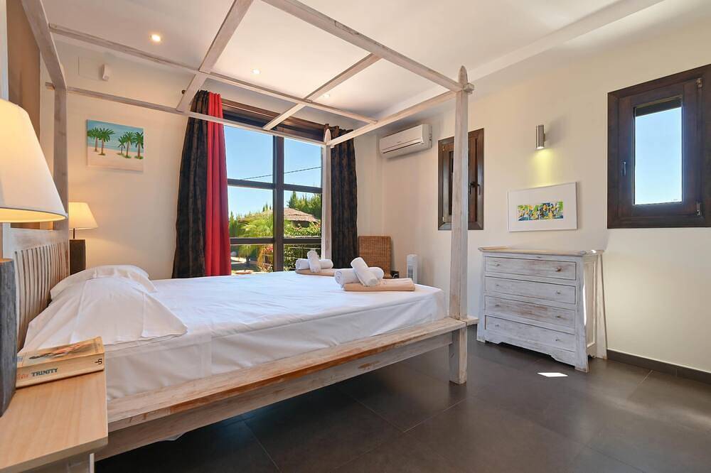 Villa de lujo grande y romántica  con piscina privada en Denia, Costa Blanca, España para 8 personas in Beniarbeig, Costa Blanca